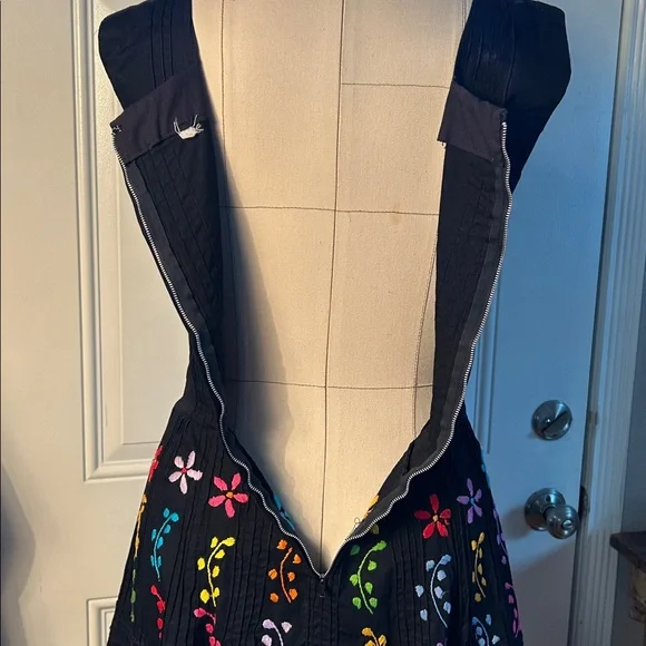 70’s Mexican embroidered floral dress - Picture 4 of 8